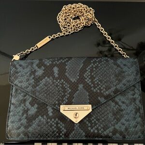 Michael Kors Loulou Clutch Queen Lux Tender Soft MD Envelope Clutch Black Blue